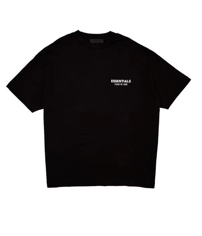 TSHIRT ESSENTIALS SS25 NEGRA CON LETRAS BLANCAS